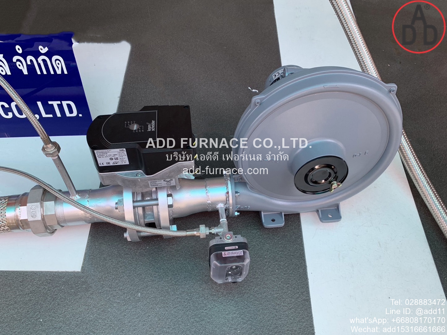 Yamataha TJ series Burner for Heating and Holding Aluminum Crucible (2)